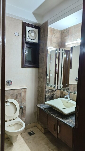 Bathroom in 3 BHK Builder Floor at Safdarjung Enclave – for Rent