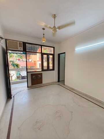 Room in 3 BHK Builder Floor at Greater Kailash I – for Rent