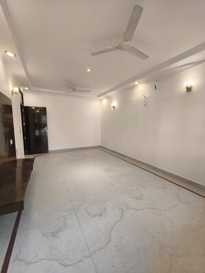 Room in 3 BHK Builder Floor at Greater Kailash I – for Rent
