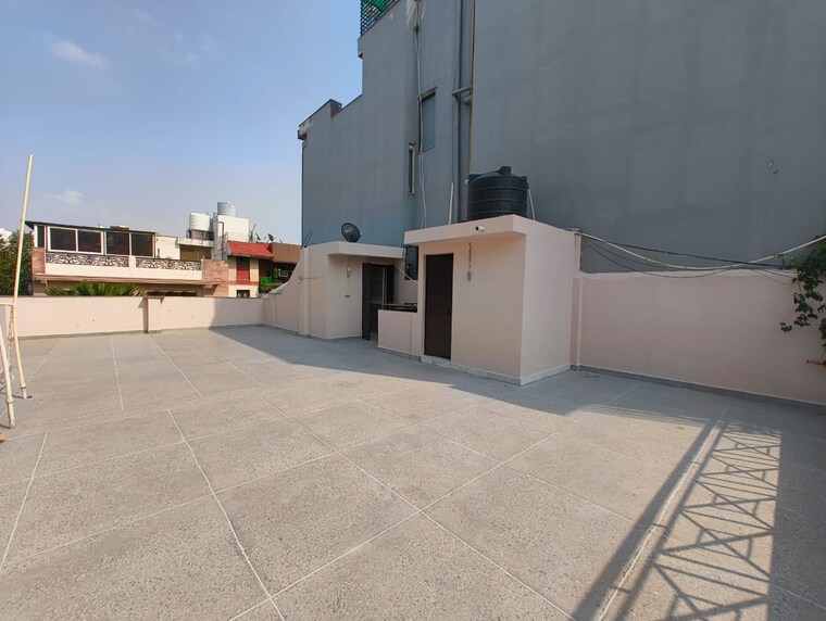 Kitchen, greater kailash i 3 Bedroom 208 Sq.Yd. Builder Floor In Greater Kailash I Delhi 9296849