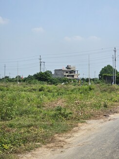 Plot For Sale in Lakshmi Narayan Kunj