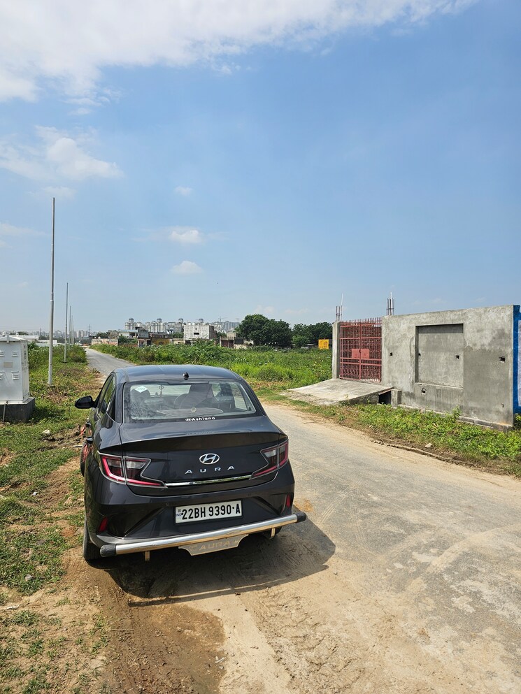 Exterior View, lakshmi-narayan-kunj  100 Sq.Yd. Plot In Sadopur Greater Noida 9296844