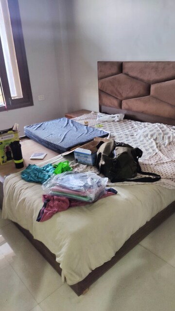Bedroom in 3 BHK Builder Floor at Green Fields Colony – for Rent