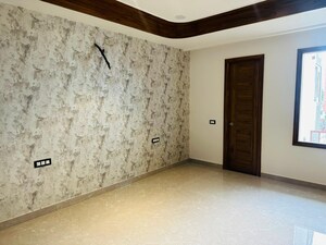 Room in 6+ BHK Independent House at Sunny Enclave – for Sale