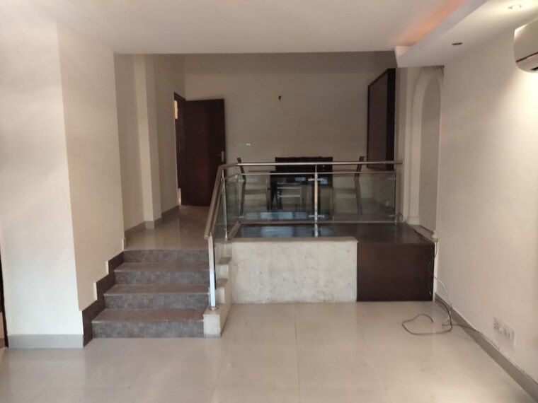 Living Room, greater kailash ii 3 Bedroom 200 Sq.Yd. Builder Floor In Greater Kailash ii Delhi 9296874