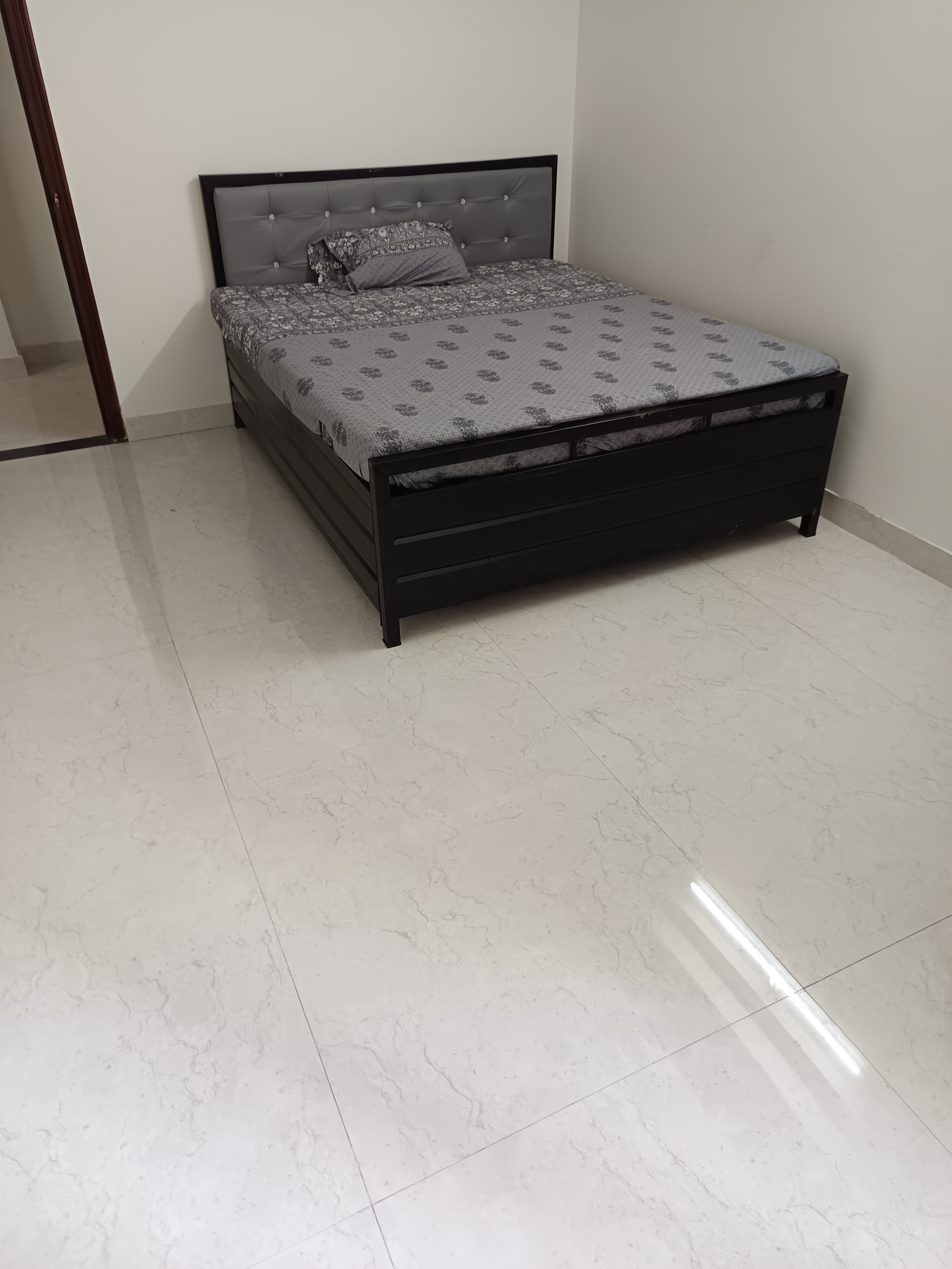 Pg For Rent in R K Properties 