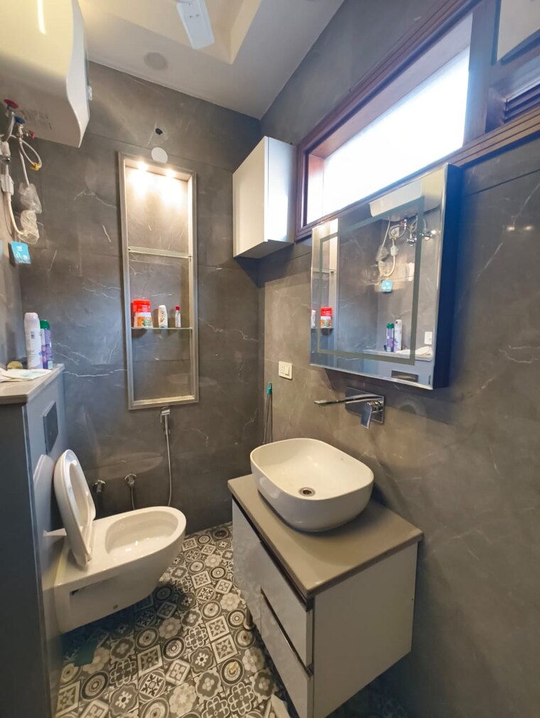 Living Room, kalkaji 2 Bedroom 100 Sq.Yd. Builder Floor In Kalkaji Delhi 9296917