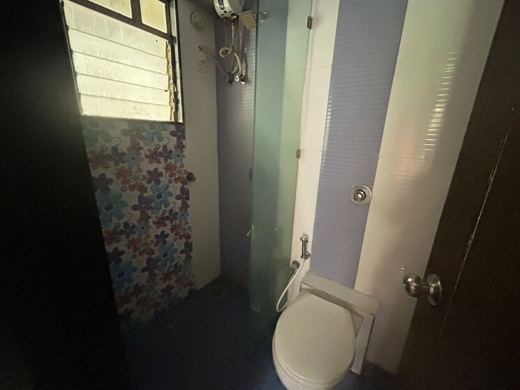 Bathroom, hiranandani-estate 2 Bedroom 700 Sq.Ft. Apartment In Ghodbunder Road Thane 9296916