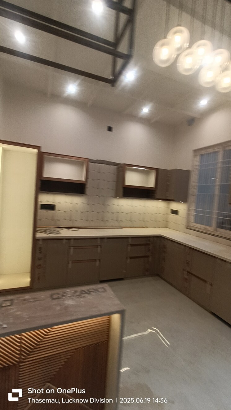 Kitchen, gomti nagar 6 Bedroom 3600 Sq.Ft. Villa In Gomti Nagar Lucknow 9296914