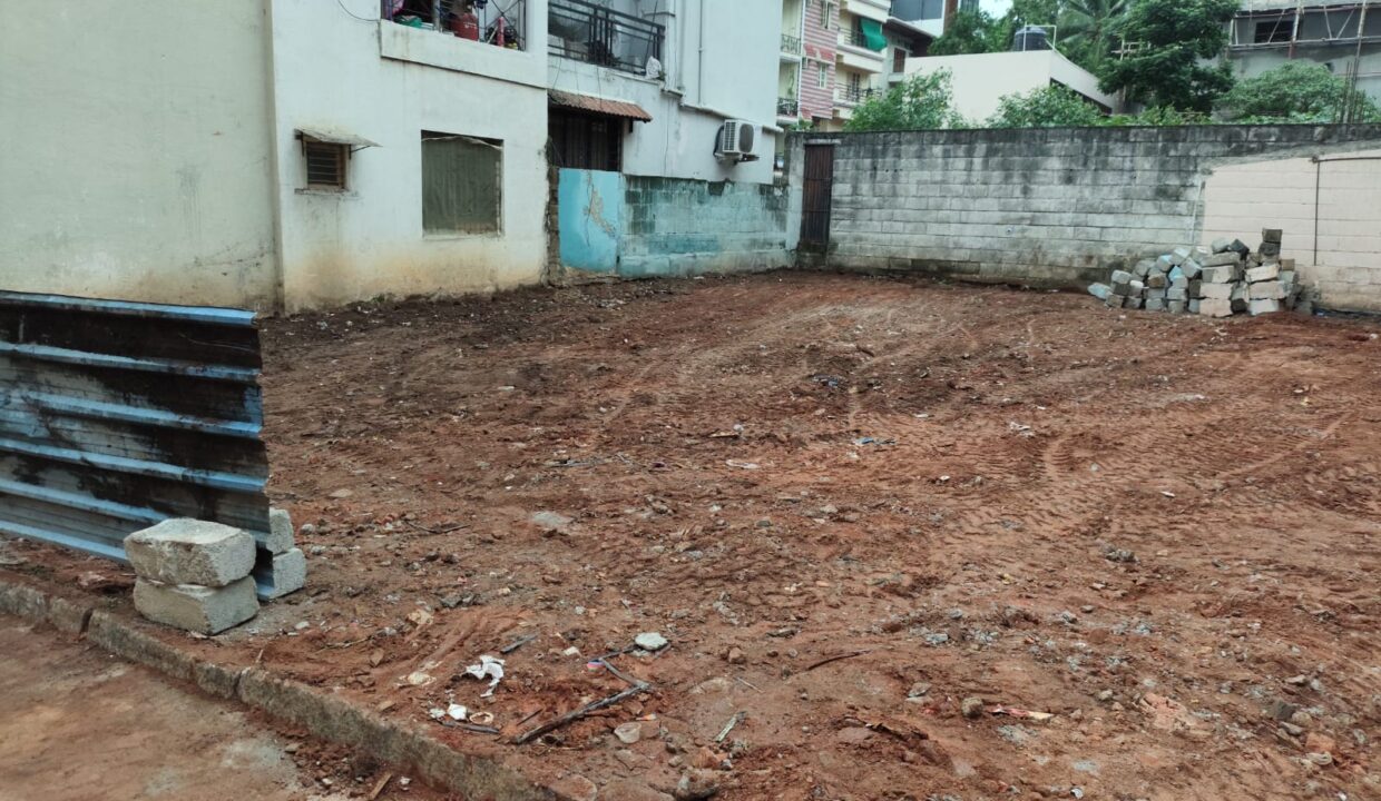 Plot For Sale in Domlur
