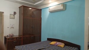Room in 1 RK Builder Floor at Ansal Sushant Estate, Sector 52 – for Rent