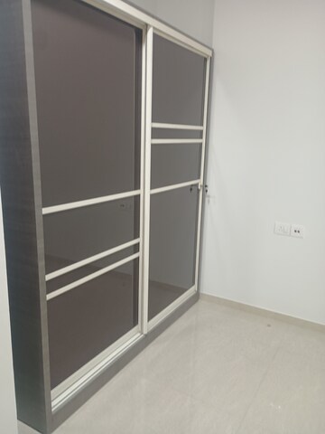 2 BHK Apartment For Rent in Hiranandani Eagleridge Wing B, Thane West