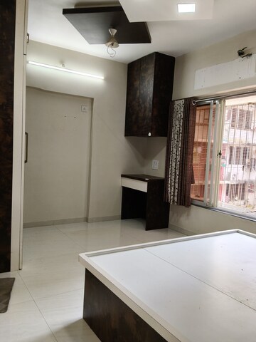 Room in 2.5 BHK Apartment at Sai Life Sai Prasad, Ghatkopar East – for Rent