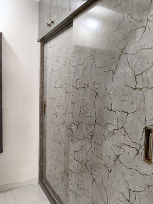 Furnished Amenities in 2.5 BHK Apartment at Sai Life Sai Prasad, Ghatkopar East – for Rent