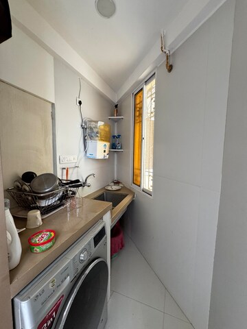 Team Area in 3 BHK Apartment at Versova View, Andheri West – for Rent
