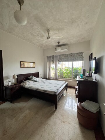 Furnished Amenities in 3 BHK Apartment at Versova View, Andheri West – for Rent