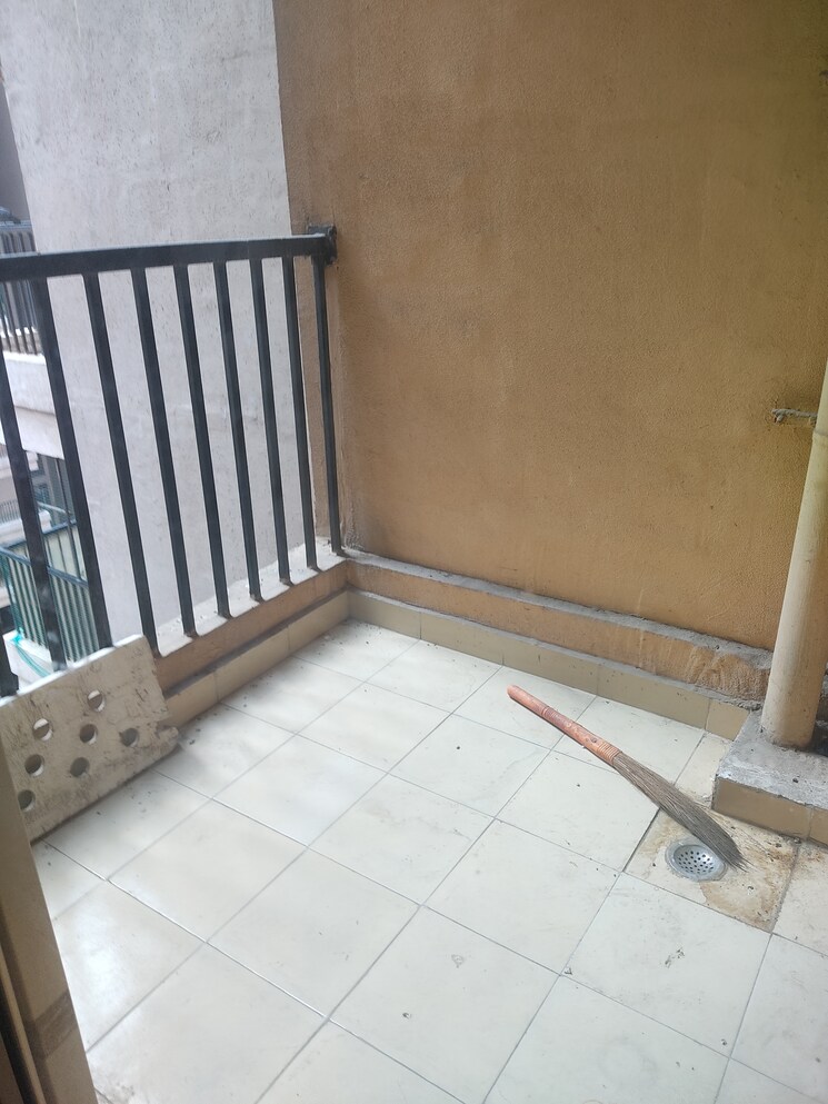 undefined, gaur-city-2-14th-avenue 2 Bedroom 985 Sq.Ft. Apartment In Sector 16c Greater Noida Greater Noida 9297007