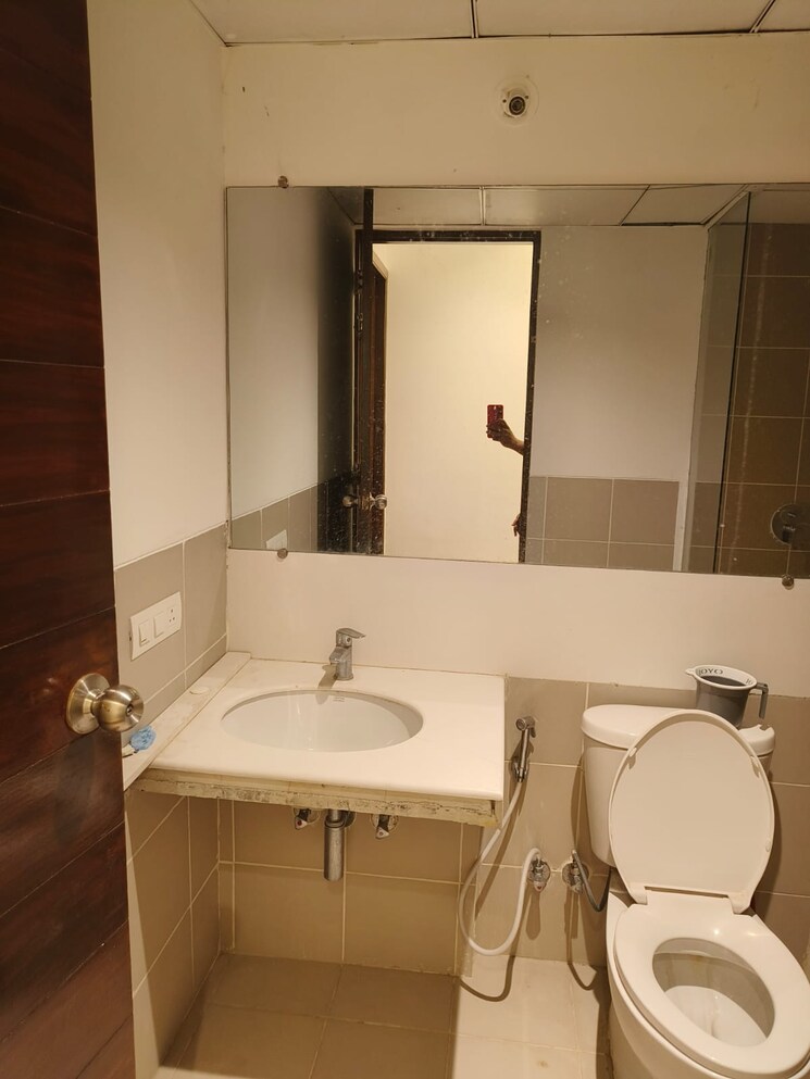 Bathroom, marvel-albero 2 Bedroom 1300 Sq.Ft. Apartment In Kondhwa Pune 9297008
