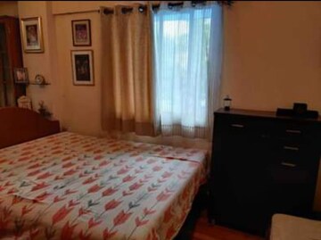 Bedroom in 2 BHK Apartment at Andheri West – for Rent