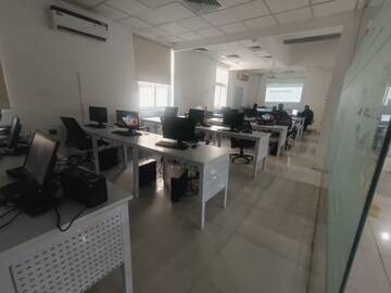 Team Area in  Office Space in IT/SEZ at Sector 62 – for Rent