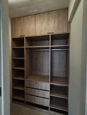 Furnished Amenities in 2 BHK Apartment at LnT Realty Crescent Bay, Parel – for Rent