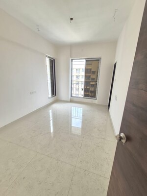 Room in 2 BHK Apartment at Sunteck City Avenue 4, Goregaon West – for Rent