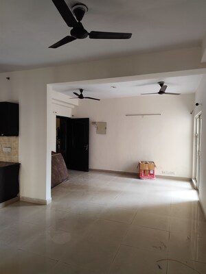 Room in 3 BHK Apartment at Aims Golf City, Sector 75 – for Rent