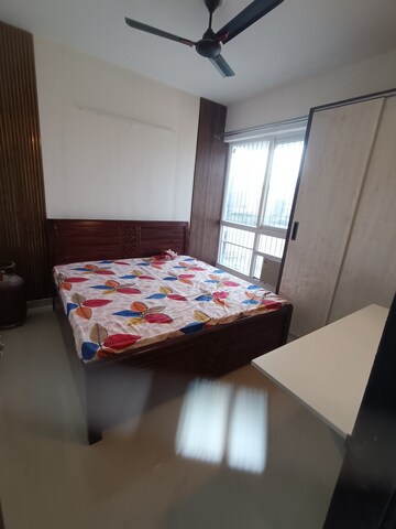 Bedroom in 2 BHK Apartment at Signature Global Prime, Sector 63a – for Rent