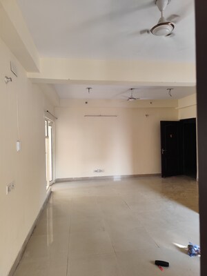 Building Lobby in 3.5 BHK Apartment at Aims Golf City, Sector 75 – for Rent