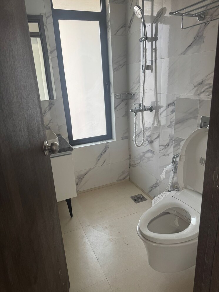 Bathroom, risland-the-icon 3 Bedroom 932 Sq.Ft. Apartment In Dhokali Thane 9297096