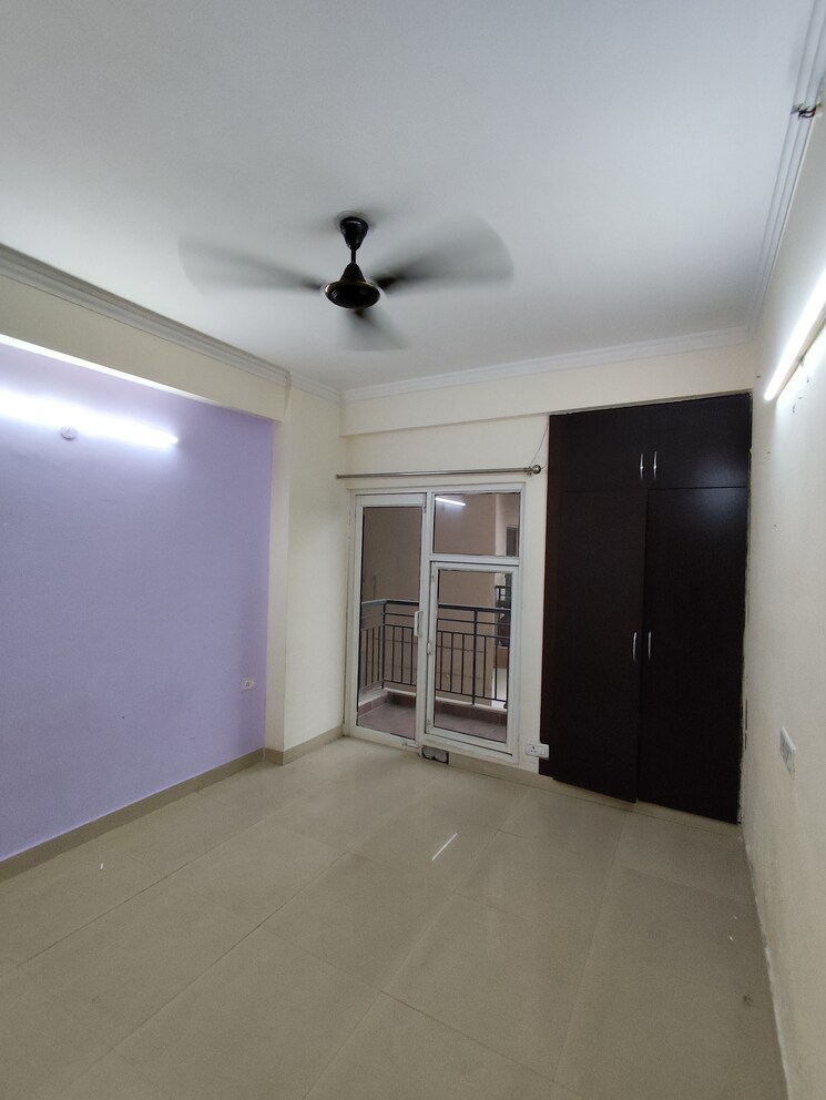 Room, aims-golf-city 3.5 Bedroom 1750 Sq.Ft. Apartment In Sector 75 Noida 9297104