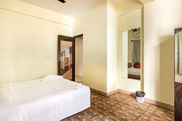 Bedroom in 6 BHK Villa at Candolim – for Rent