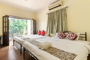 Bedroom in 6 BHK Villa at Candolim – for Rent