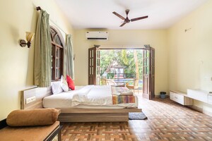 Bedroom in 6 BHK Villa at Candolim – for Rent
