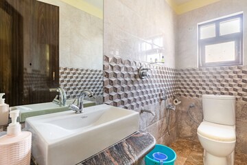 Team Area in 6 BHK Villa at Candolim – for Rent