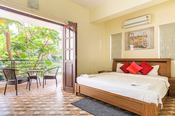 Bedroom in 6 BHK Villa at Candolim – for Rent
