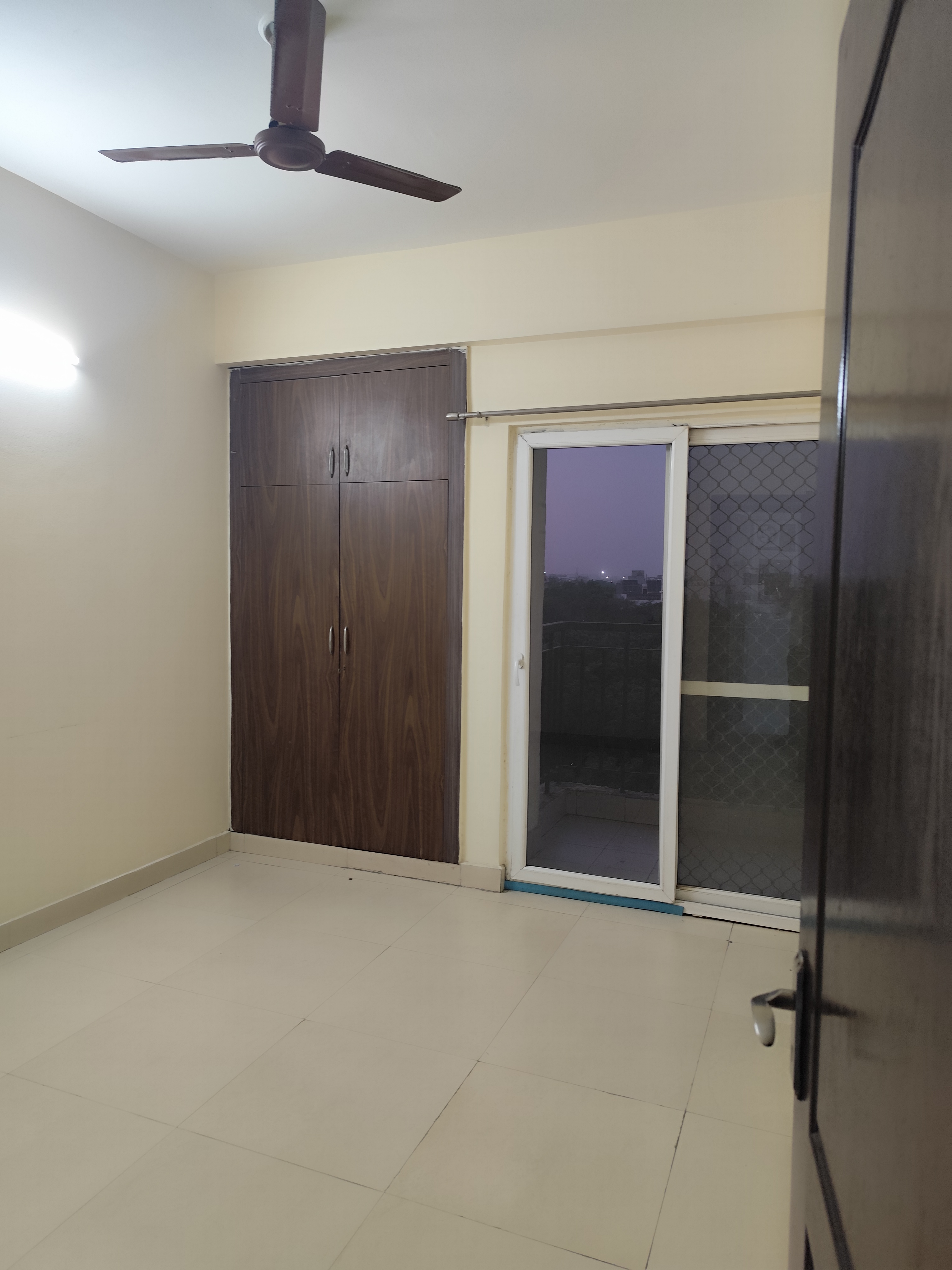 2.5 BHK + Study Room 1100 Sq.Ft. Apartment in Aims Golf Avenue II