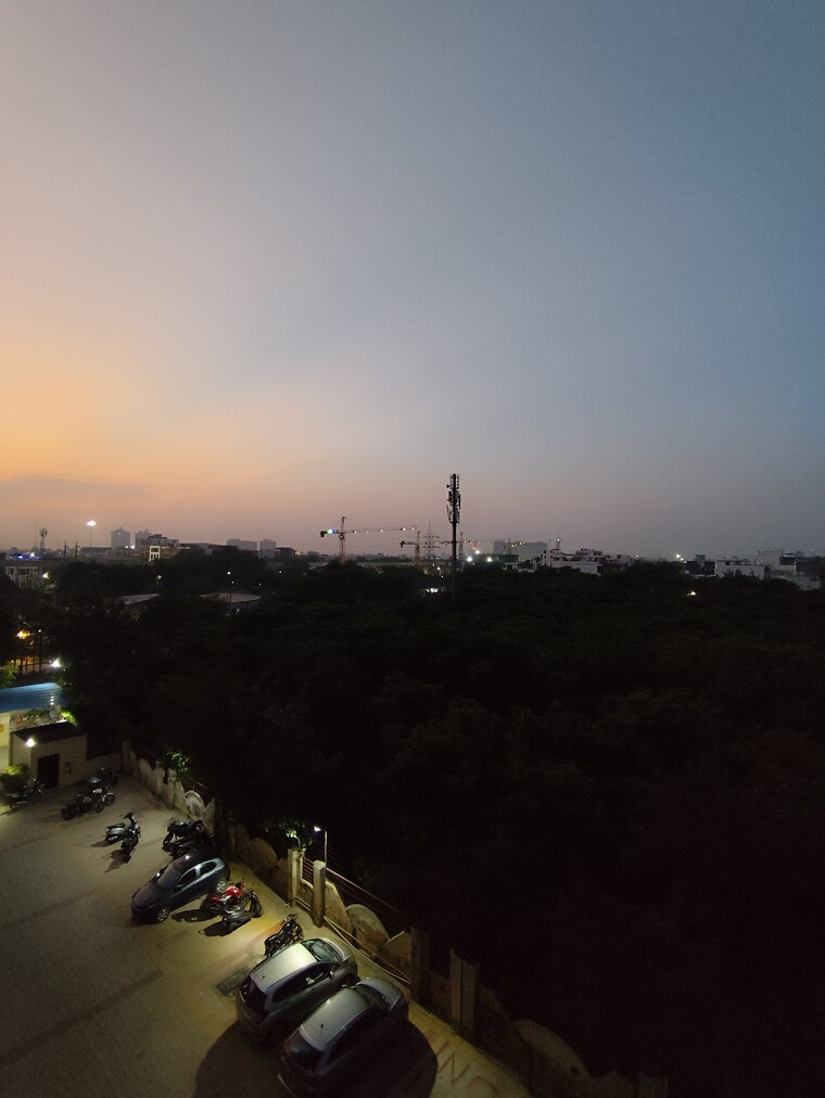 undefined, aims-golf-avenue-ii 2.5 Bedroom 1100 Sq.Ft. Apartment In Sector 75 Noida 9297140