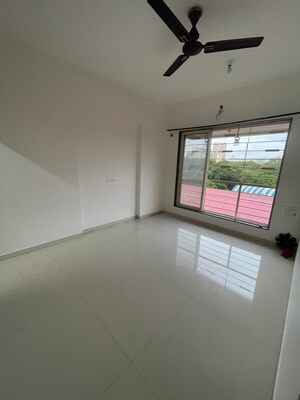 Room in 1 BHK Apartment at Shree Riddhi Siddhi Sumukh Hills, Kandivali East – for Rent