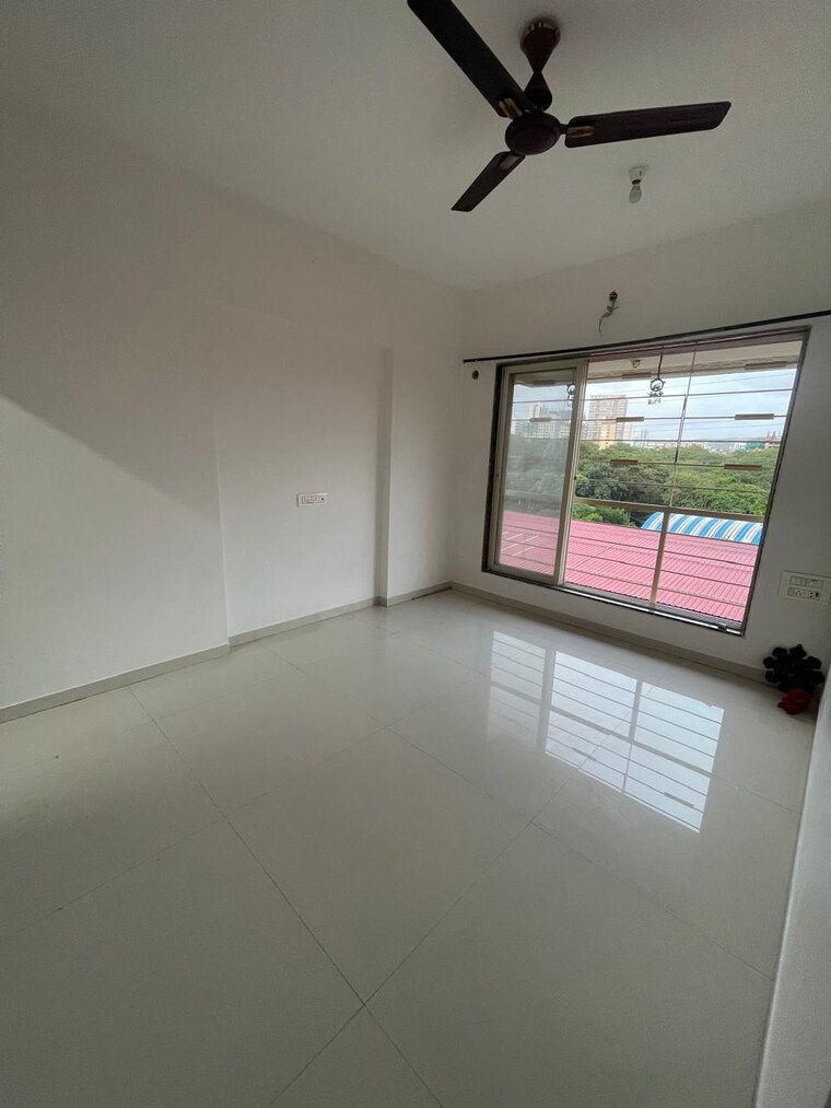 Room, shree-riddhi-siddhi-sumukh-hills 1 Bedroom 734 Sq.Ft. Apartment In Kandivali East Mumbai 9297172