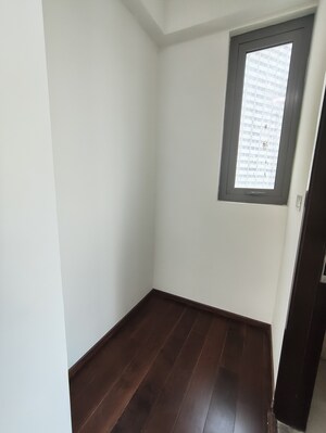 Room in 3 BHK Apartment at Piramal Mahalaxmi, Mahalaxmi – for Rent