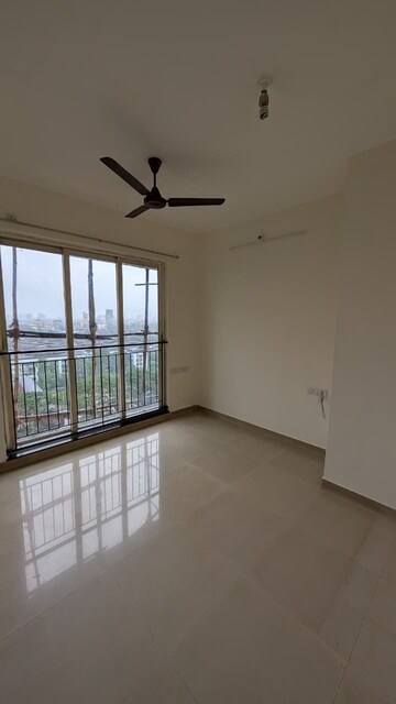 Room in 2 BHK Apartment at Rustomjee Athena, Majiwada – for Rent