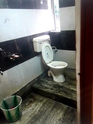 Team Area in 5 BHK Apartment at Haidar Para – for Sale