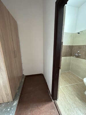 Bathroom in 3 BHK Apartment at Panchsheel Greens, Sector 16 Greater Noida – for Sale