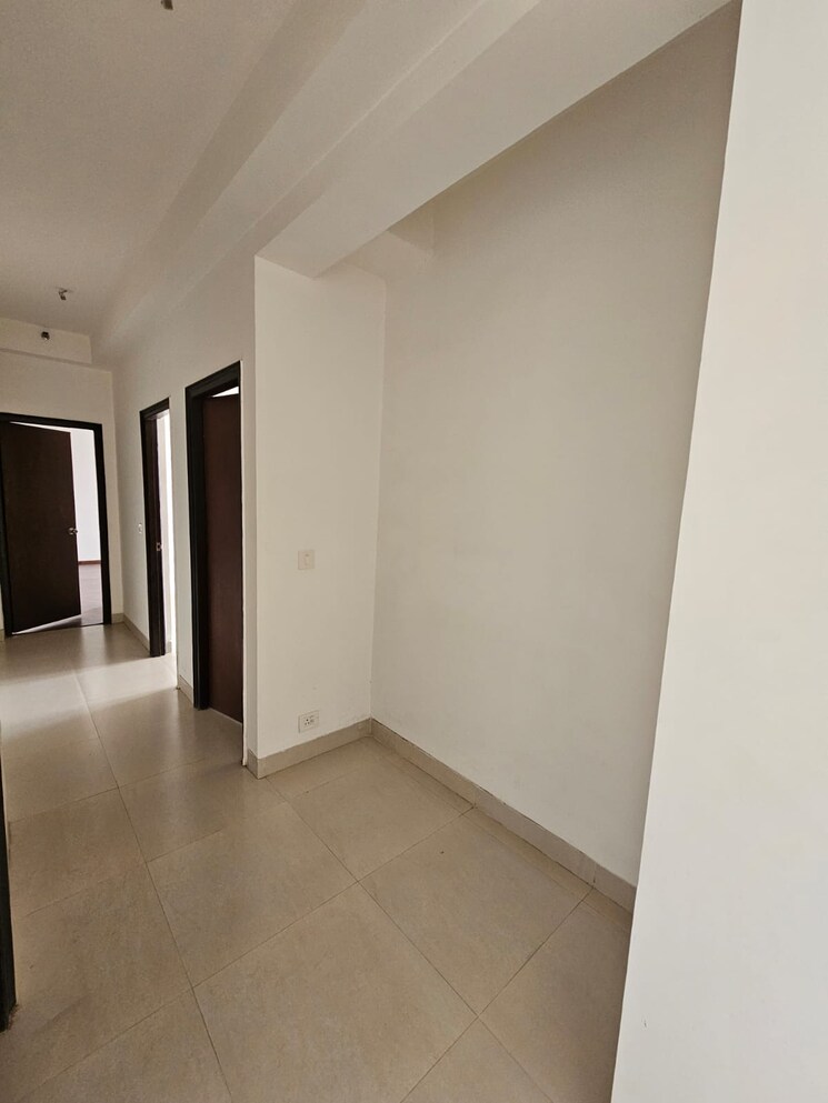 Room, indiabulls-centrum-park 3 Bedroom 1790 Sq.Ft. Apartment In Sector 103 Gurgaon 9297258