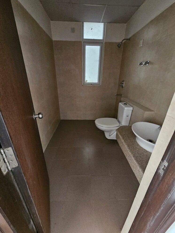 Bathroom, indiabulls-centrum-park 3 Bedroom 1790 Sq.Ft. Apartment In Sector 103 Gurgaon 9297258