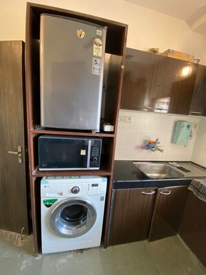 Furnished Amenities in 2 BHK Apartment at Venus Towers, Kurla – for Rent