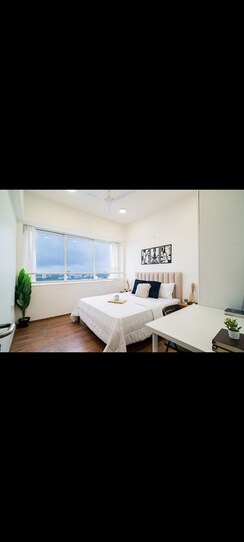 2 BHK + Study Room Apartment For Sale in Lodha Aurum
