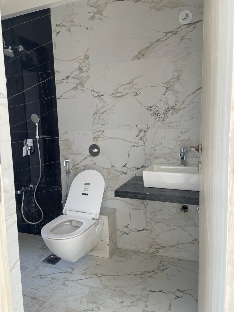 Attached Bathroom, matunga west 2 Bedroom 710 Sq.Ft. Apartment In Matunga West Mumbai 9297381