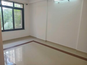 Room in 2 BHK Apartment at Versova View, Andheri West – for Rent